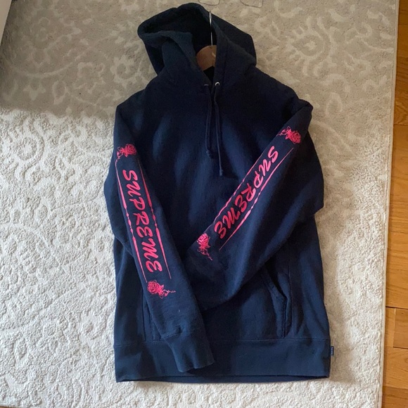 SUPREME HOODIE - Picture 1 of 4